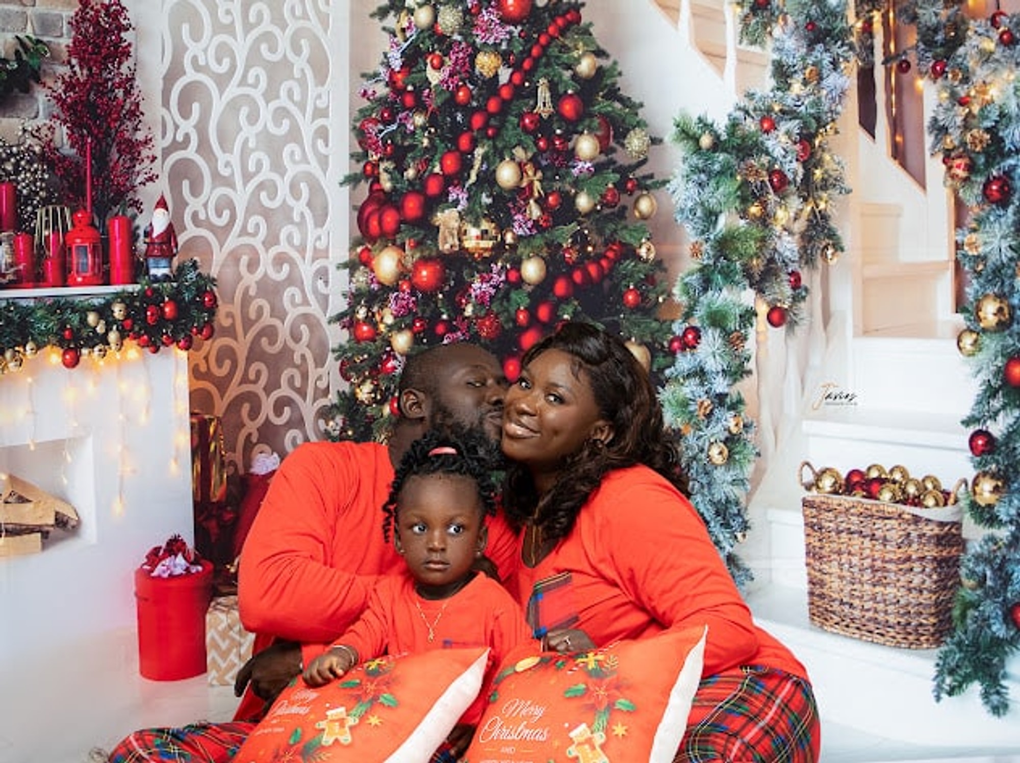 christmas photography by Javies Photography Studio
