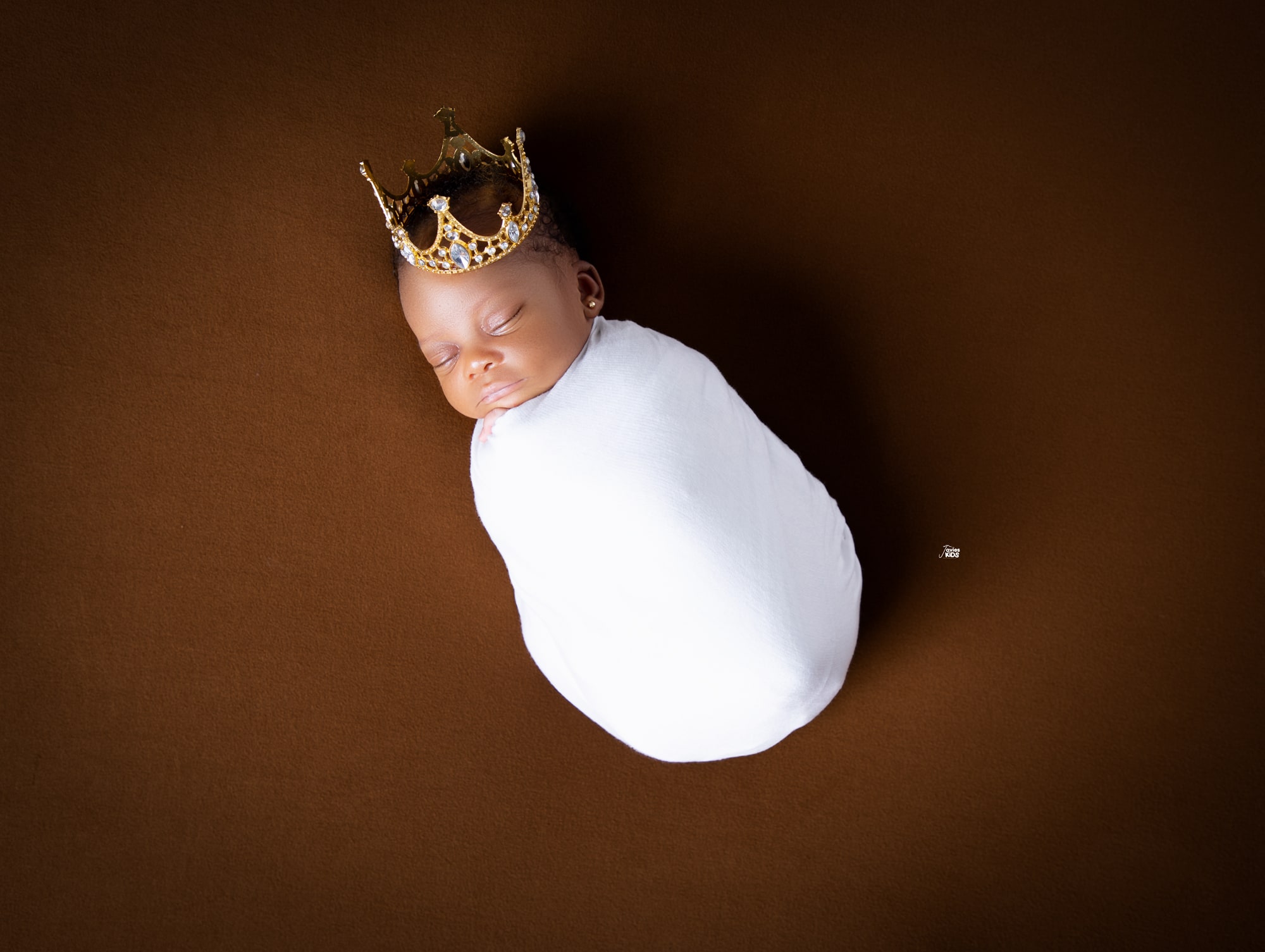 newborn photography by Javies Photography Studio